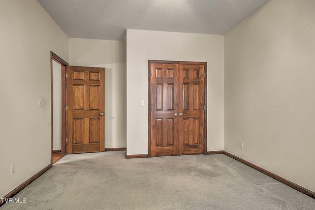 171 Rosecliff Drive, Fall Branch, TN 37656