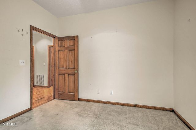 171 Rosecliff Drive, Fall Branch, TN 37656