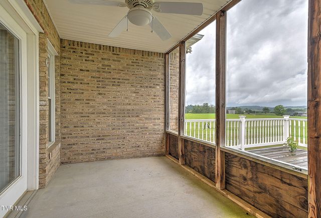 171 Rosecliff Drive, Fall Branch, TN 37656