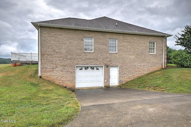 171 Rosecliff Drive, Fall Branch, TN 37656