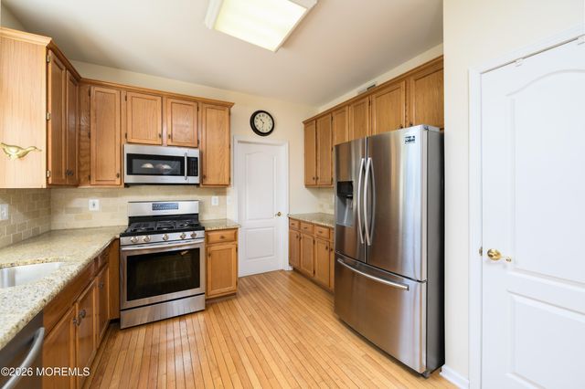 51 Outlook Lane, Freehold, NJ 07728