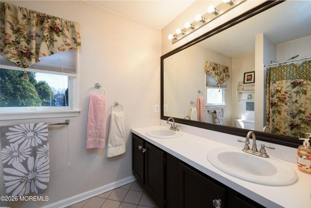 51 Outlook Lane, Freehold, NJ 07728