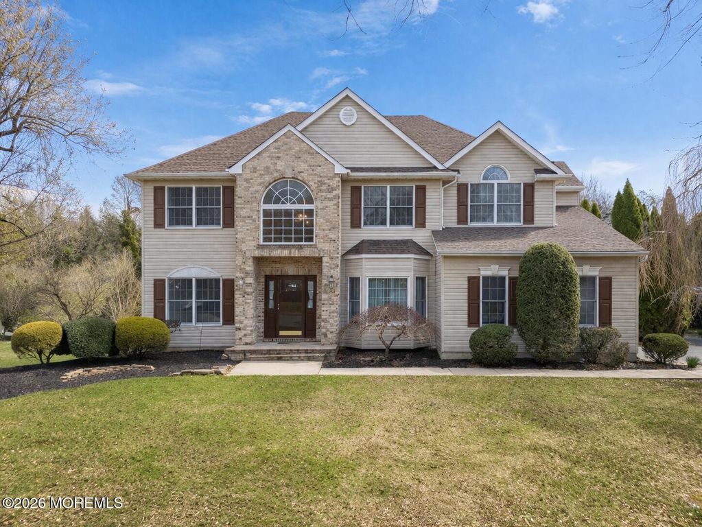 51 Outlook Lane, Freehold, NJ 07728