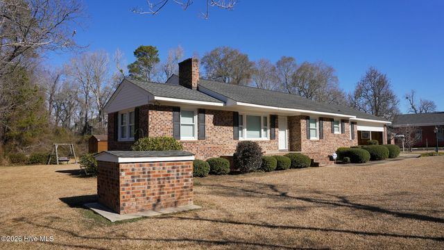 291 Whitehall Road, Whiteville, NC 28472
