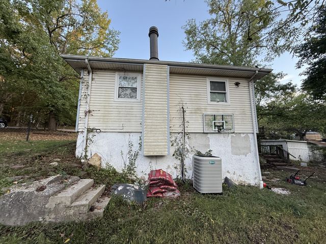1309 S 9th Street, Ozark, MO 65721