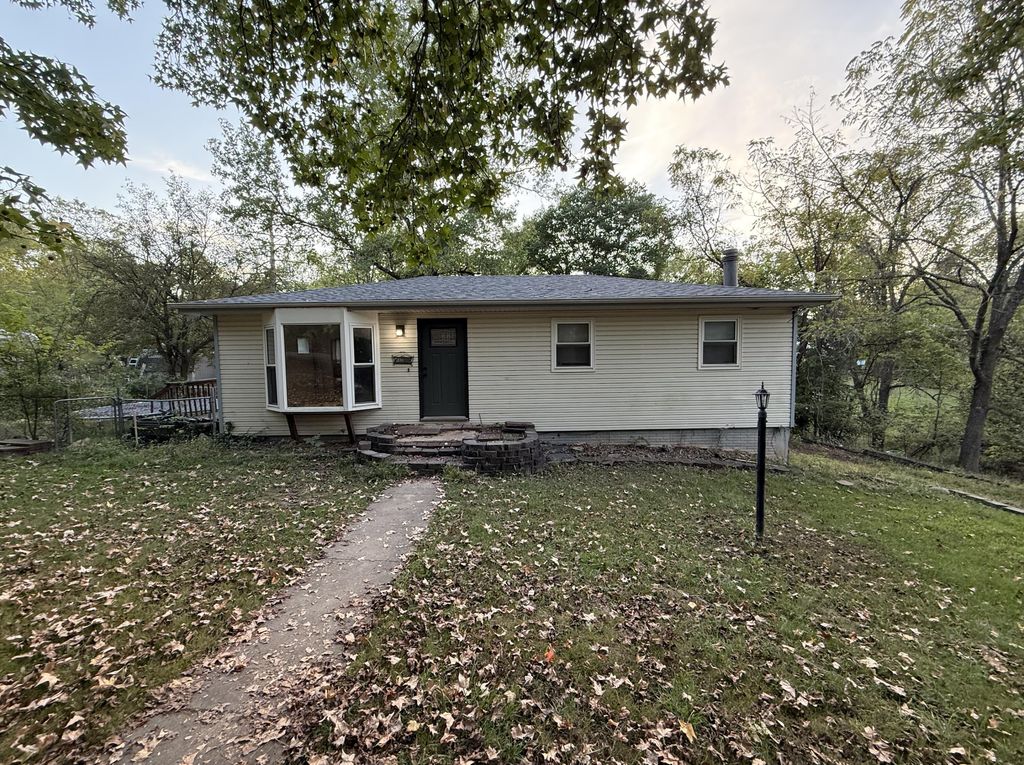 1309 S 9th Street, Ozark, MO 65721