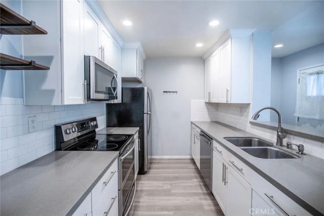 25715 Hogan Drive B7, Valencia, CA 91355