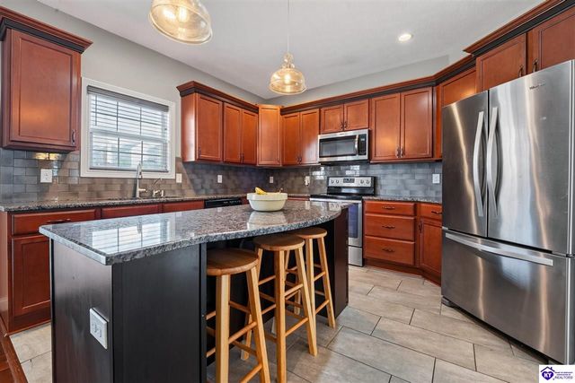2561 Kensington Way, Elizabethtown, KY 42701