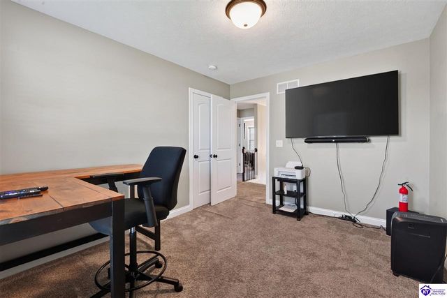 2561 Kensington Way, Elizabethtown, KY 42701