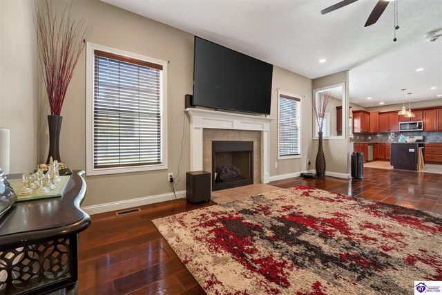 2561 Kensington Way, Elizabethtown, KY 42701
