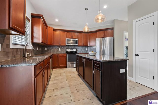 2561 Kensington Way, Elizabethtown, KY 42701
