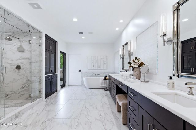 7410 E SAN MIGUEL Avenue, Scottsdale, AZ 85250