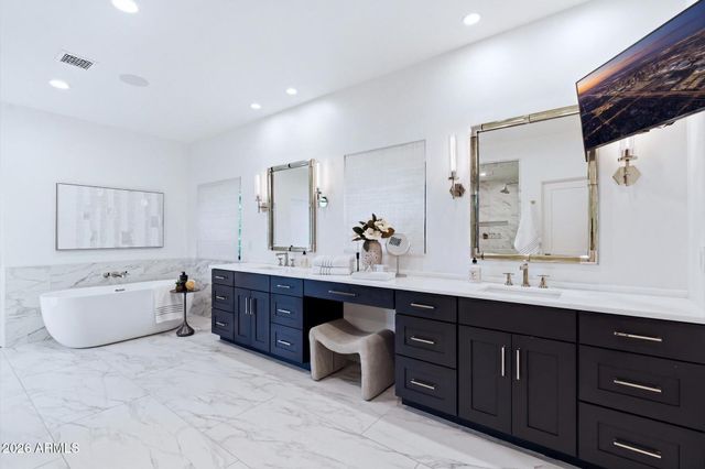 7410 E SAN MIGUEL Avenue, Scottsdale, AZ 85250