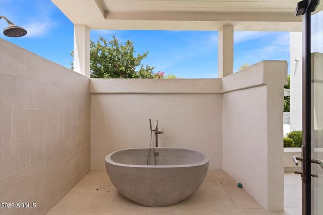 7410 E SAN MIGUEL Avenue, Scottsdale, AZ 85250