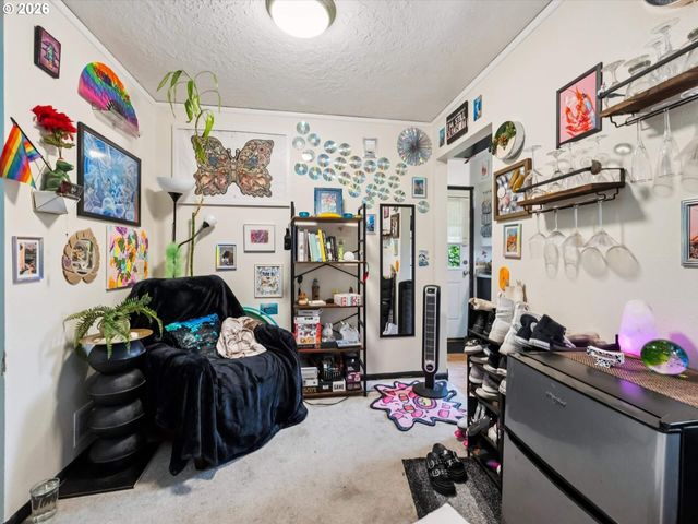 2227 Se 70TH Ave, Portland, OR 97215