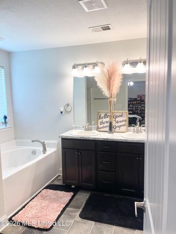 8673 Kimberly Dawn Drive, Southaven, MS 38671