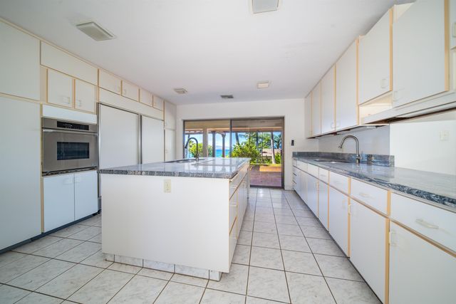 4584 Makena Rd, Kihei, HI 96753