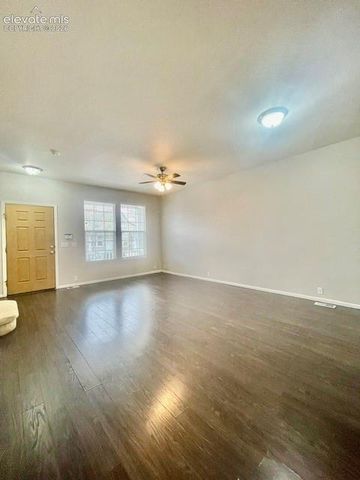 2146 Creekridge Point, Colorado Springs, CO 80910