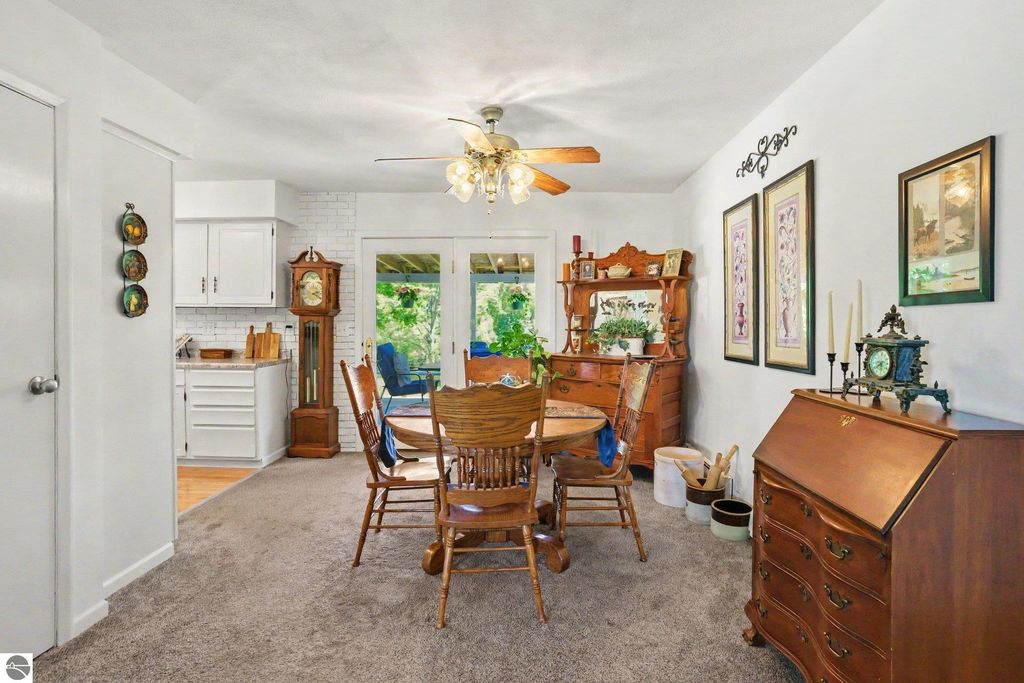 Image 18 of property listing at 4389 Pine River Road, St Louis, MI 48880