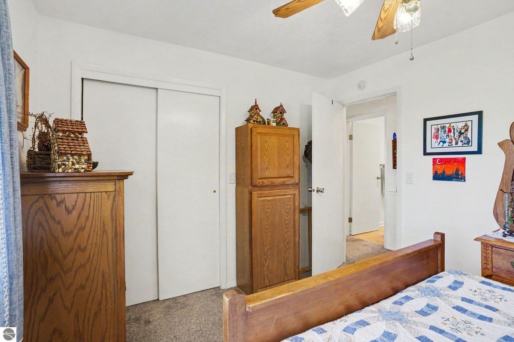 Image 21 of property listing at 4389 Pine River Road, St Louis, MI 48880