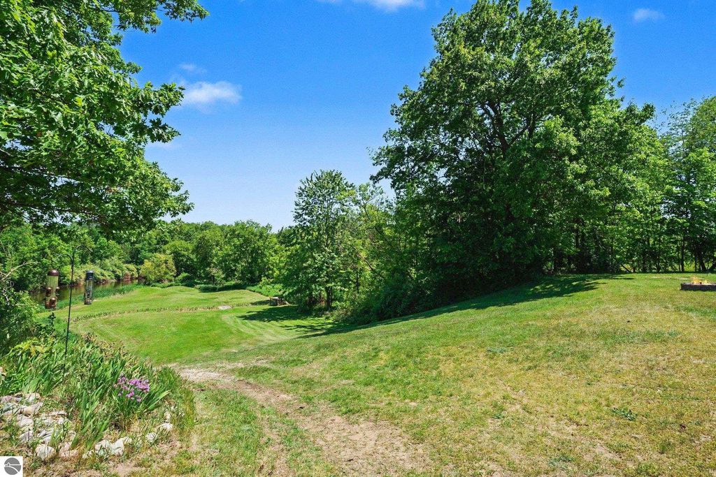 Image 49 of property listing at 4389 Pine River Road, St Louis, MI 48880