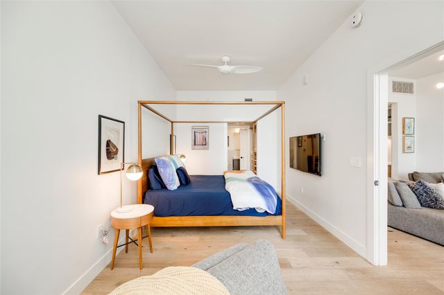 70 Rainey ST 1310, Austin, TX 78701