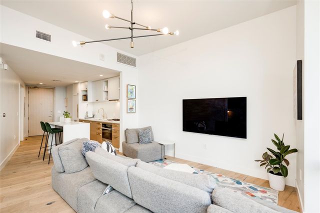70 Rainey ST 1310, Austin, TX 78701