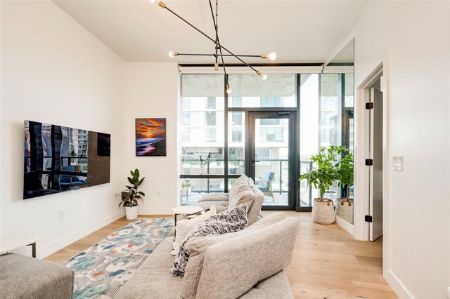 70 Rainey ST 1310, Austin, TX 78701