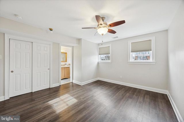 20 PEBBLE LN, Cherry Hill, NJ 08002