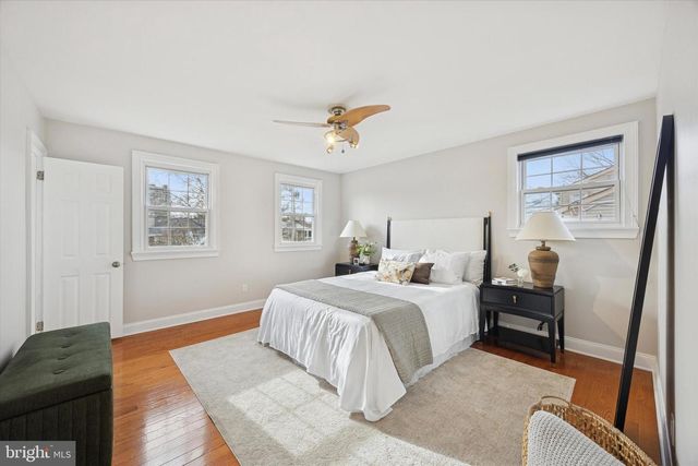 20 PEBBLE LN, Cherry Hill, NJ 08002