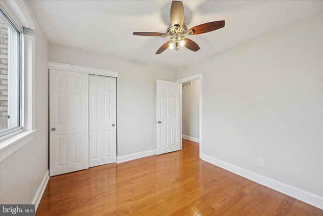 20 PEBBLE LN, Cherry Hill, NJ 08002