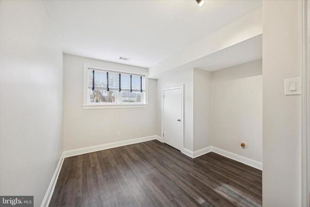 20 PEBBLE LN, Cherry Hill, NJ 08002