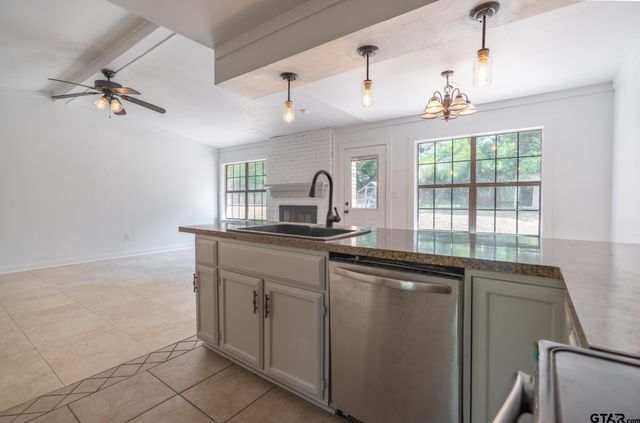 17551 Kristopher Cir, Whitehouse, TX 75791