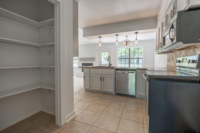 17551 Kristopher Cir, Whitehouse, TX 75791
