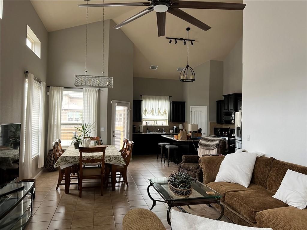 1529 Hamiltons WAY, Leander, TX 78641