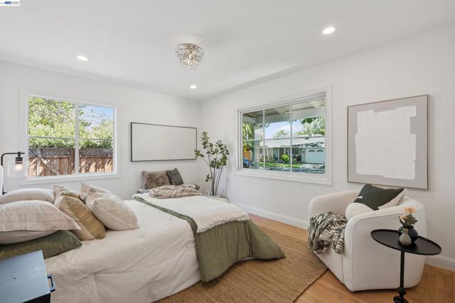 15915 Via Toledo, San Lorenzo, CA 94580