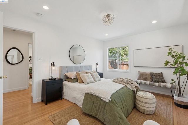 15915 Via Toledo, San Lorenzo, CA 94580