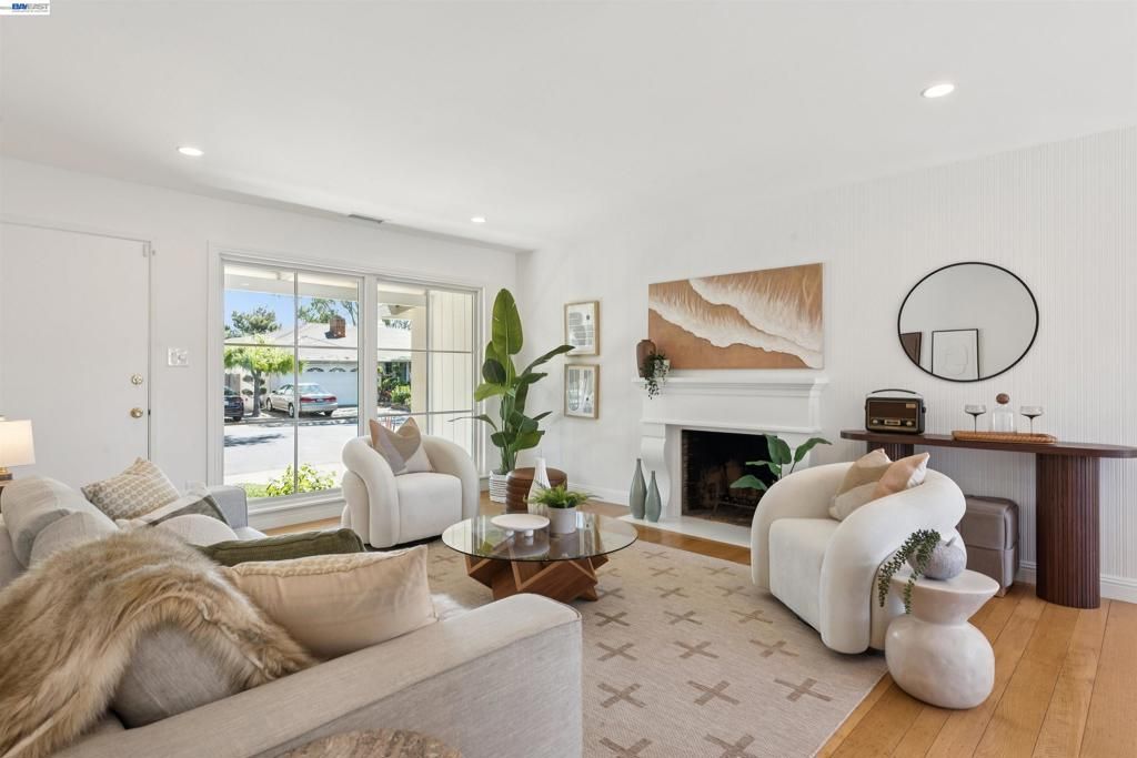 Image 15 of property listing at 15915 Via Toledo, San Lorenzo, CA 94580