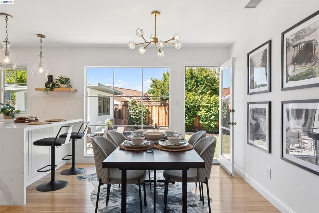 Image 20 of property listing at 15915 Via Toledo, San Lorenzo, CA 94580
