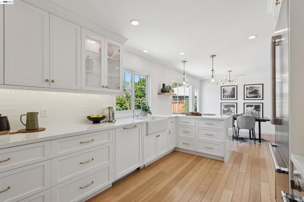 Image 29 of property listing at 15915 Via Toledo, San Lorenzo, CA 94580