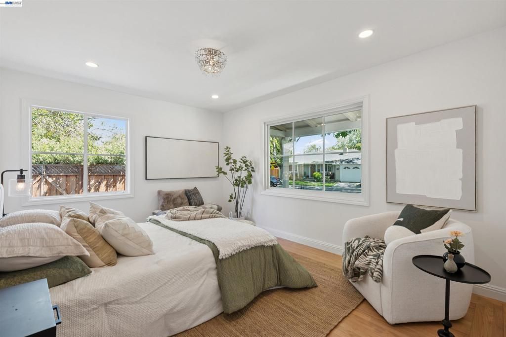 Image 32 of property listing at 15915 Via Toledo, San Lorenzo, CA 94580