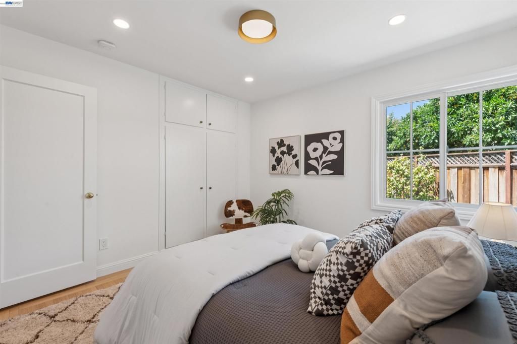 Image 38 of property listing at 15915 Via Toledo, San Lorenzo, CA 94580