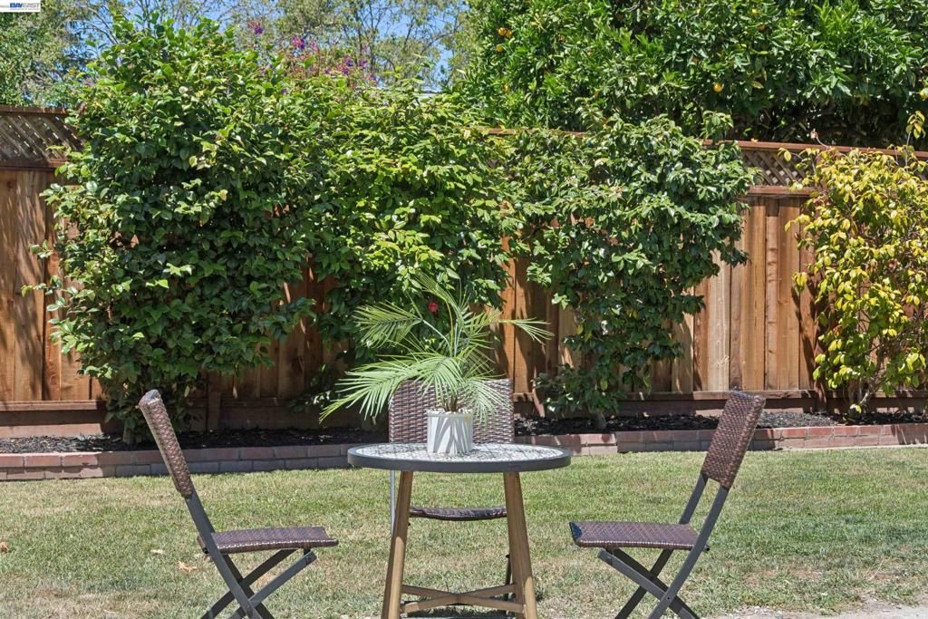 Image 50 of property listing at 15915 Via Toledo, San Lorenzo, CA 94580