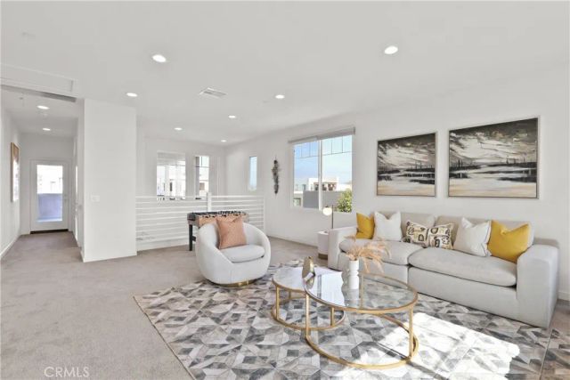 268 Novel, Irvine, CA 92618