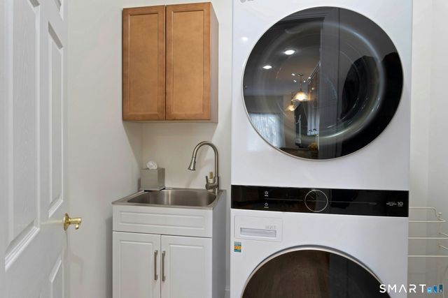 638 Danbury Road 9, Ridgefield, CT 06877