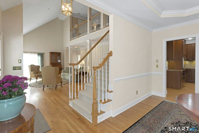 638 Danbury Road 9, Ridgefield, CT 06877