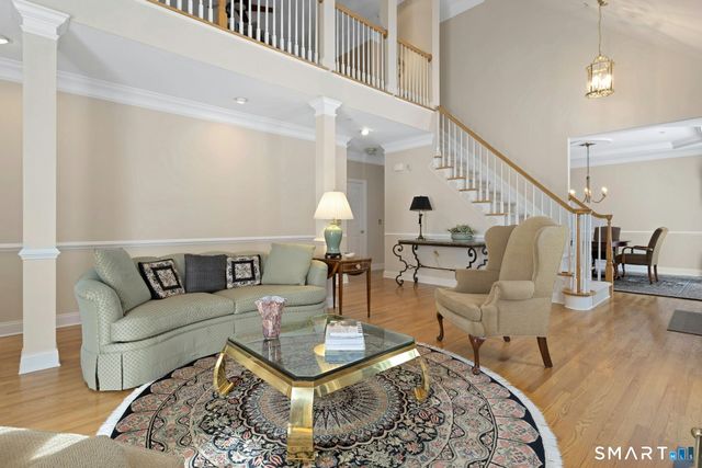 638 Danbury Road 9, Ridgefield, CT 06877