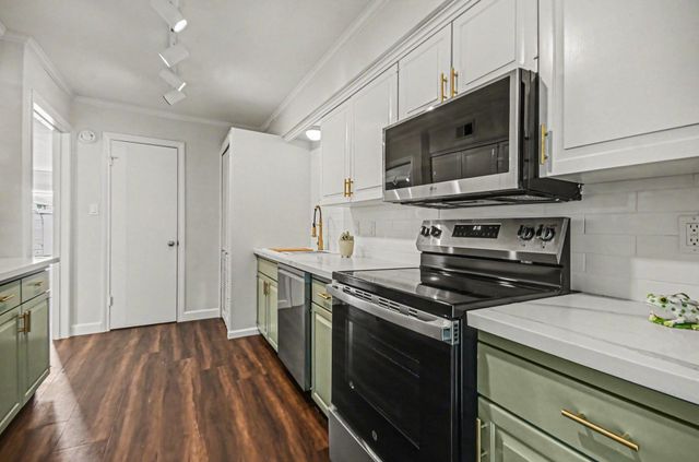 2125 Winrock Boulevard 38, Houston, TX 77057