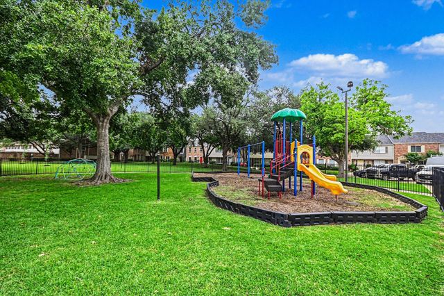 2125 Winrock Boulevard 38, Houston, TX 77057