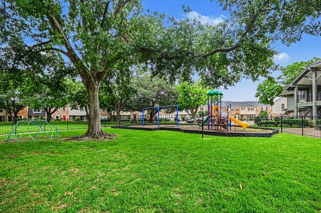 2125 Winrock Boulevard 38, Houston, TX 77057